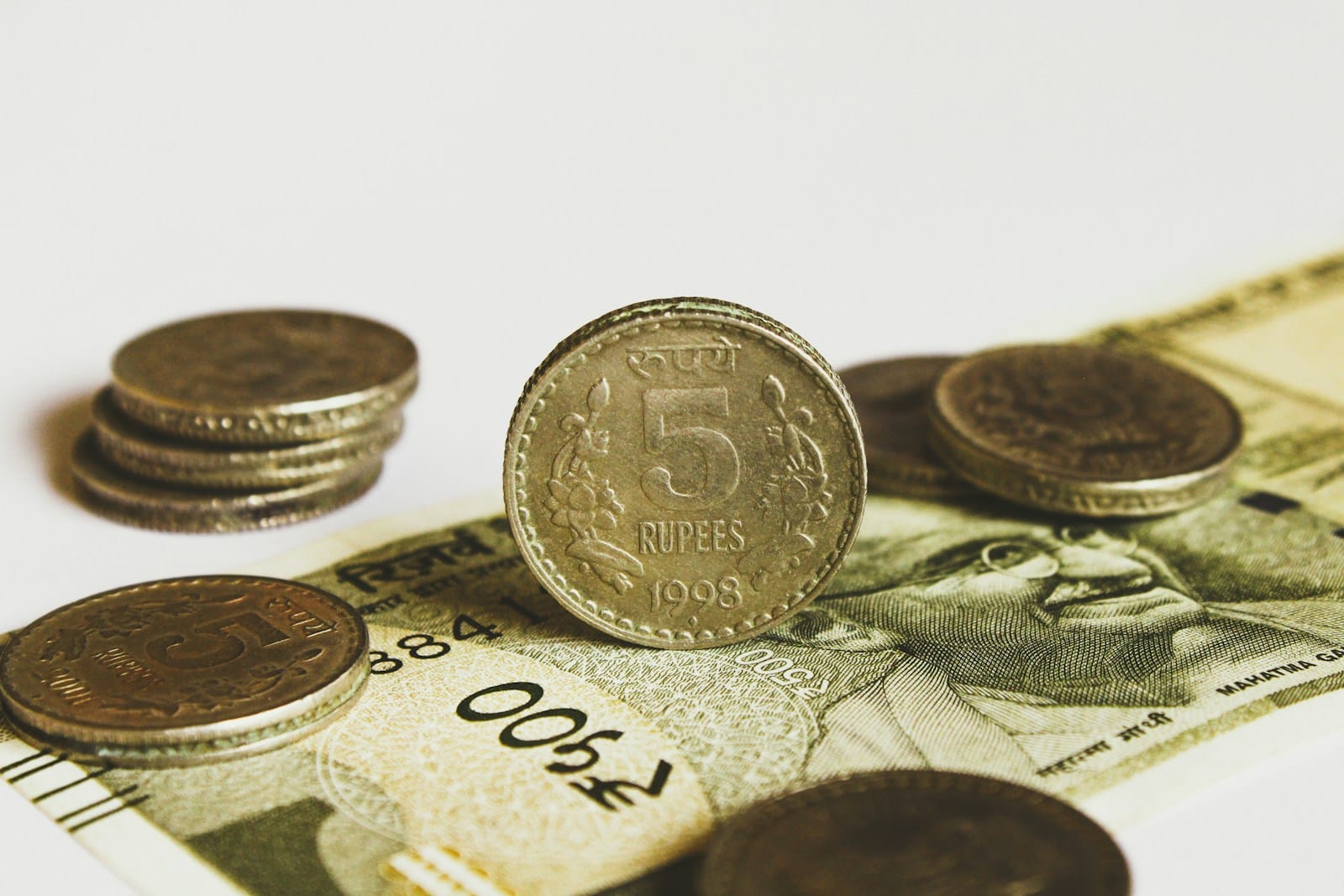 2025 H1B Prevailing Wage: USCIS Raises Thresholds for US H1B Salary Changes