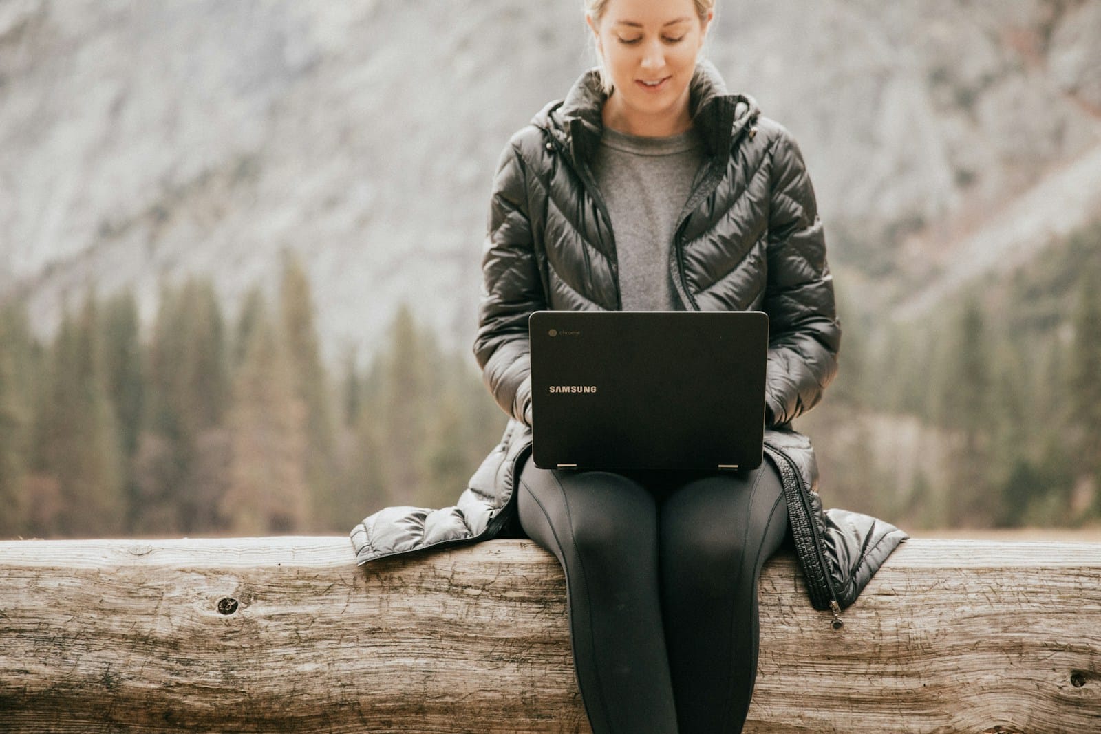 Hybrid and Remote Global Mobility: How Technology Supports New Work Models