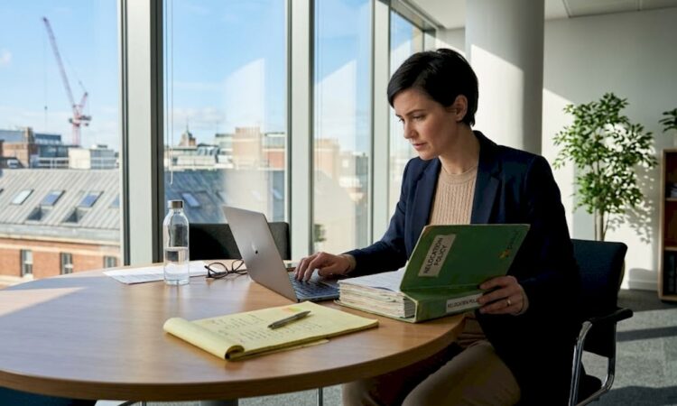 HR manager planning global mobility workflow